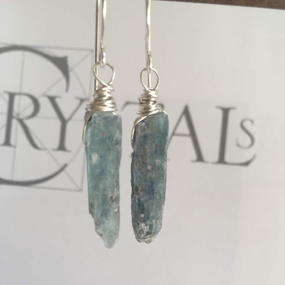 Raw Kyanite Earrings ✨🔮